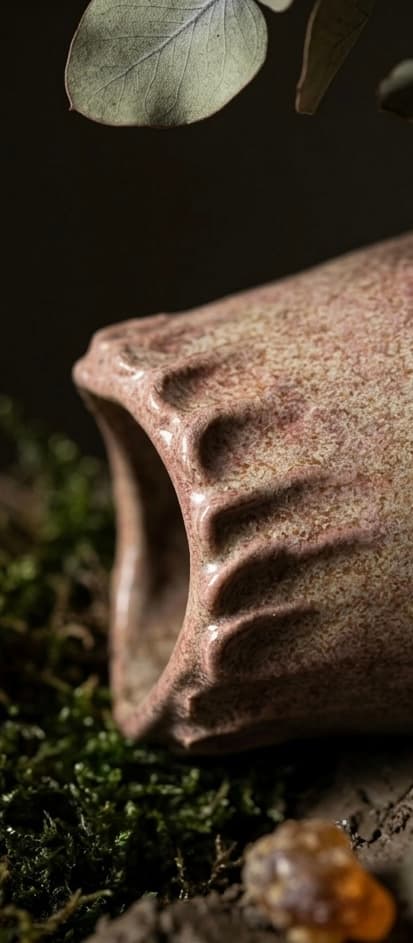 Ručne modelovaná keramická váza "Terra" v organickom štýle – Terakotová a béžová 2